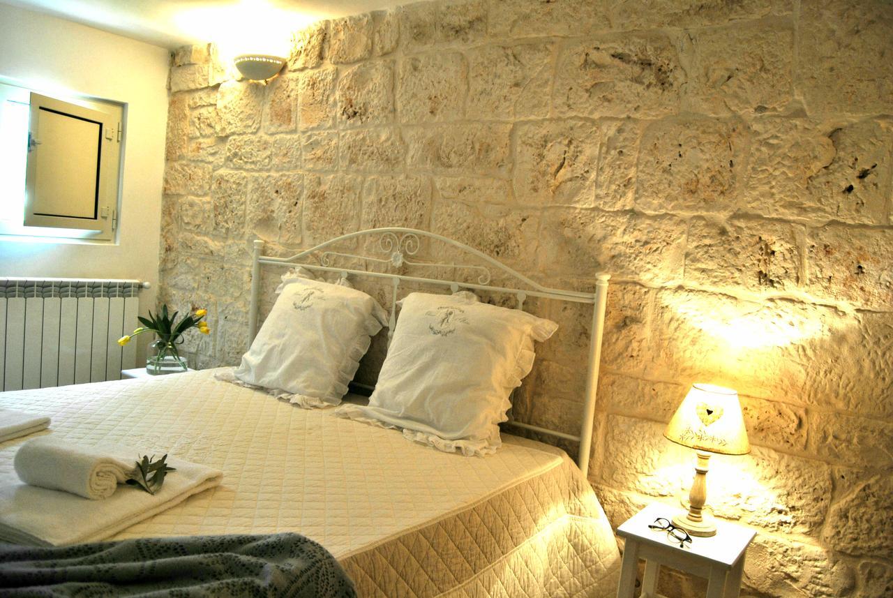 アルベロベッロ Trulli Sciummo Relais Bed & Breakfast エクステリア 写真