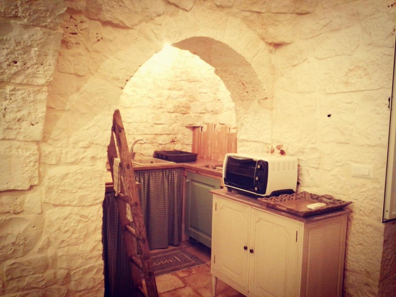 アルベロベッロ Trulli Sciummo Relais Bed & Breakfast エクステリア 写真